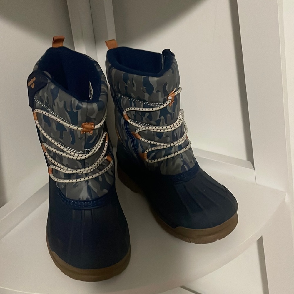 OshKosh B'gosh Kids' Wilder Winter Boot Toddler/Little Kid Navy Camo Waterproof.